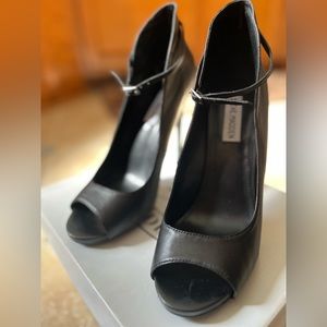Steve Madden Black Heels sz 9
